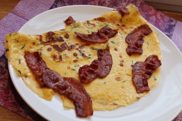 bacon-pancakes-1735137_1280